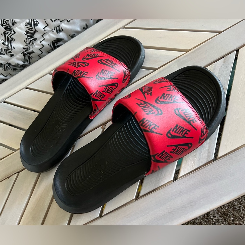 Men’s Nike Slide Sandals size 9